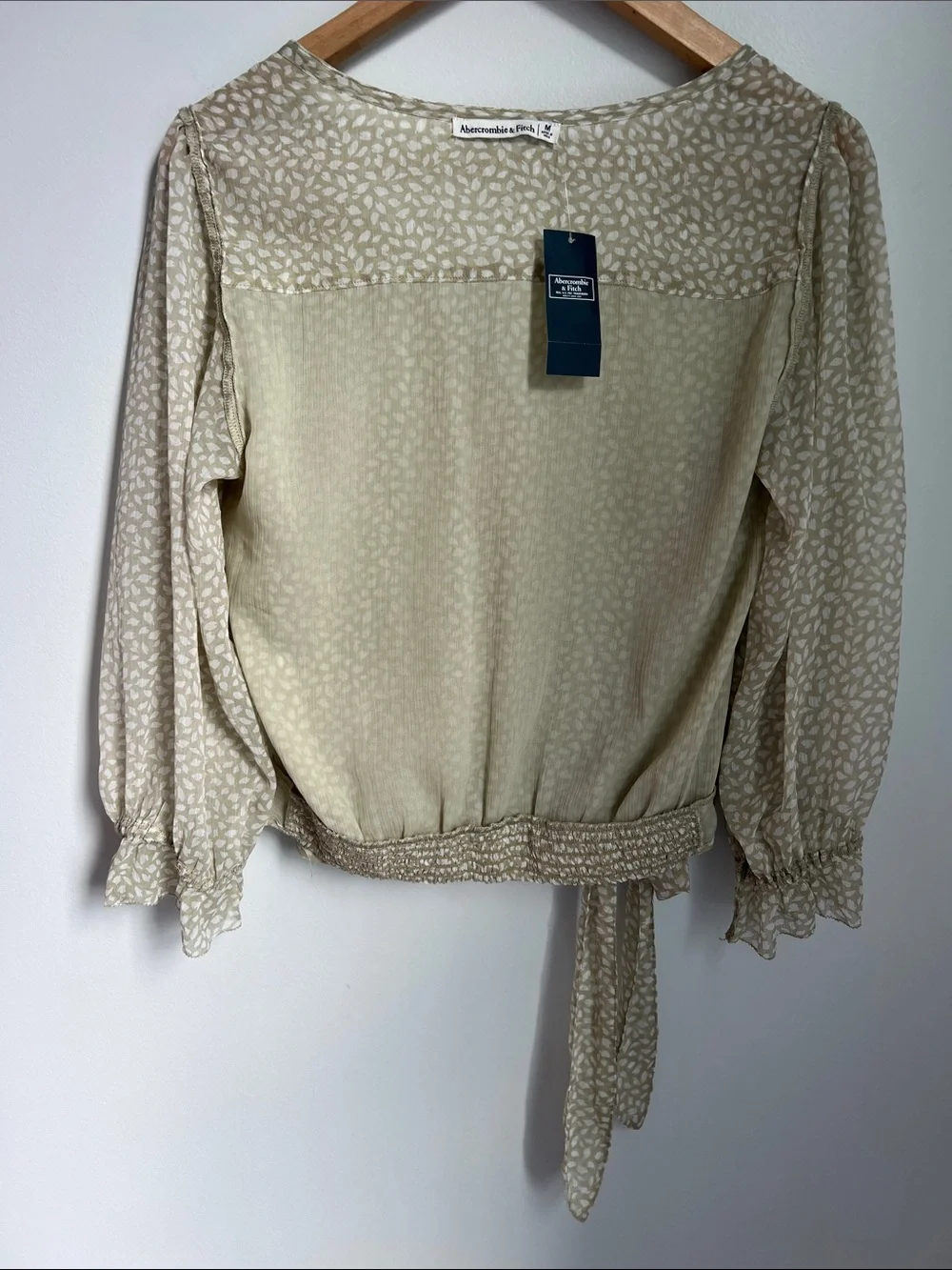 Abercrombie & Fitch | Cream Printed Wrap Blouse Business Casual NWT Size M